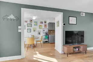 204 Storm Dr, Holtsville, NY 11742 - Photo 11