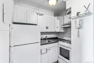 152-18 Union Tpke, Flushing, NY 11367 - Photo 5