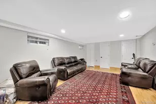 1013 South End, Woodmere, NY 11598 - Photo 21