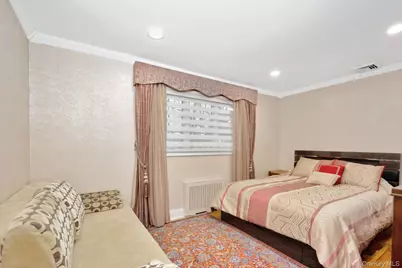 1013 South End, Woodmere, NY 11598 - Photo 15