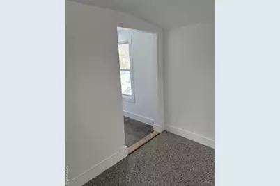 16 Maple Avenue, Glen Cove, NY 11542 - Photo 11