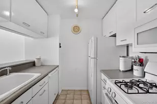 4 Martine Ave, White Plains, NY 10606 - Photo 13