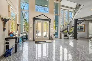 8 Forest Ct, Syosset, NY 11791 - Photo 3