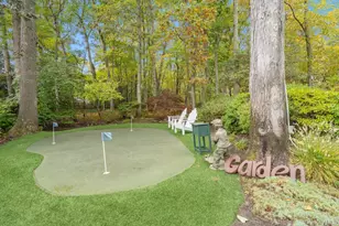 8 Forest Ct, Syosset, NY 11791 - Photo 29