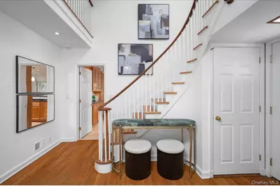 981 Green Meadow Lane, Mamaroneck, NY 10543 - Photo 5