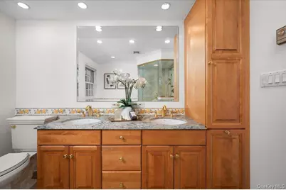 981 Green Meadow Lane, Mamaroneck, NY 10543 - Photo 21