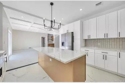 62 Haven Lane, Levittown, NY 11756 - Photo 17