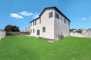 62 Haven Ln, Levittown, NY 11756 - Photo 5