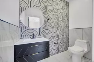 62 Haven Ln, Levittown, NY 11756 - Photo 23