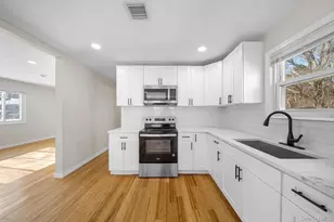 17 Nelson Pl, Mastic, NY 11950 - Photo 13