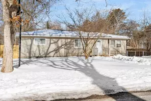 17 Nelson Pl, Mastic, NY 11950 - Photo 3