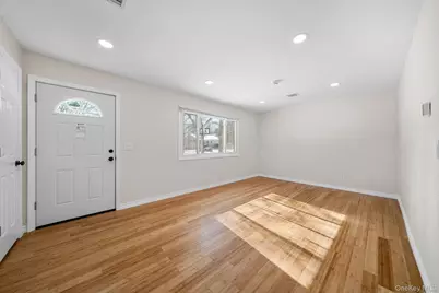 17 Nelson Place, Mastic, NY 11950 - Photo 9