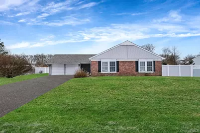 16 Magic Mountain Drive, Coram, NY 11727 - Photo 43