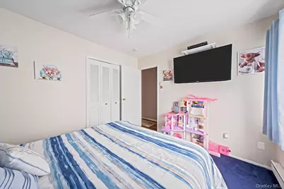 16 Magic Mountain Drive, Coram, NY 11727 - Photo 23