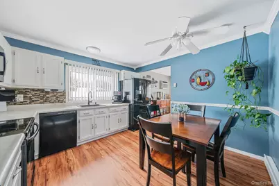 16 Magic Mountain Drive, Coram, NY 11727 - Photo 13