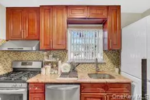 254-07 74th Ave, Glen Oaks, NY 11004 - Photo 7