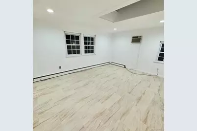 11 Blue Spruce Road, Levittown, NY 11756 - Photo 7