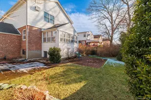 148 Amherst Rd, Valley Stream, NY 11581 - Photo 19