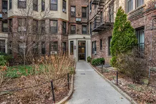 764 Brady Ave, Bronx, NY 10462 - Photo 5