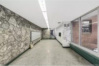 204-15 Foothill Avenue #B44, Hollis, NY 11423 - Photo 3