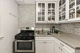 204-15 Foothill Ave, Hollis, NY 11423 - Photo 13