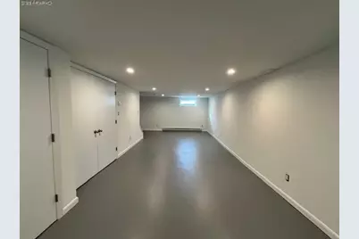 141 Manorhaven Boulevard #J, Port Washington, NY 11050 - Photo 19