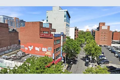 13625 41st Avenue, Flushing, NY 11355 - Photo 9