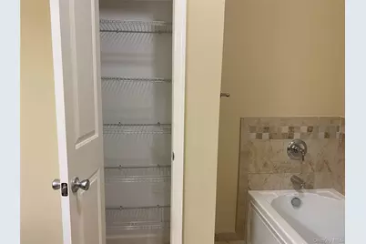 11 Nicole Court, Copiague, NY 11726 - Photo 27