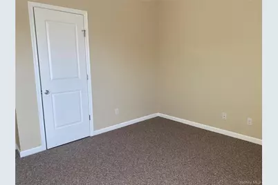 11 Nicole Court, Copiague, NY 11726 - Photo 31