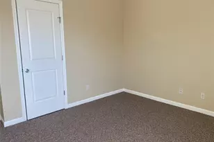 11 Nicole Ct, Copiague, NY 11726 - Photo 31