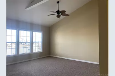 11 Nicole Court, Copiague, NY 11726 - Photo 5