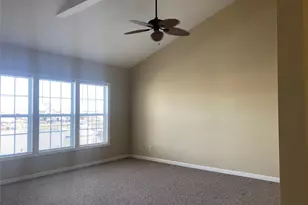 11 Nicole Ct, Copiague, NY 11726 - Photo 5