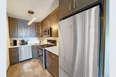 61-20 Grand Central Parkway #A1008, Forest Hills, NY 11375 - Photo 5