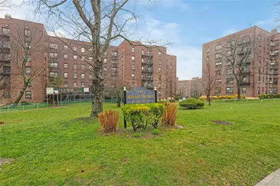 25-34 Union Street #2D, Flushing, NY 11354 - Photo 9