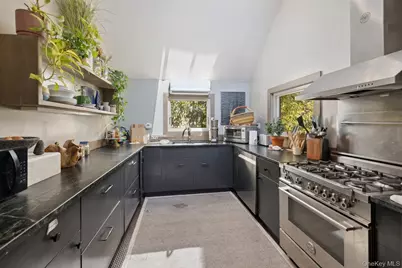 1 Burkeshire Drive, Sag Harbor, NY 11963 - Photo 7