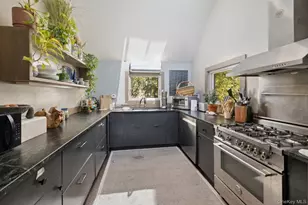 1 Burkeshire Dr, Sag Harbor, NY 11963 - Photo 7