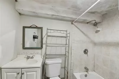 208 Charter Oaks Avenue, Brentwood, NY 11717 - Photo 11