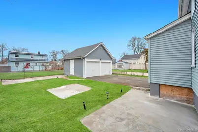 15 Mirin Avenue, Roosevelt, NY 11575 - Photo 9