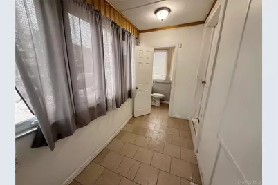 15 Mirin Avenue, Roosevelt, NY 11575 - Photo 5