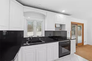 3 Saratoga St, Commack, NY 11725 - Photo 11