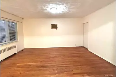 238-23 148th Drive #1st Floor, Rosedale, NY 11422 - Photo 5