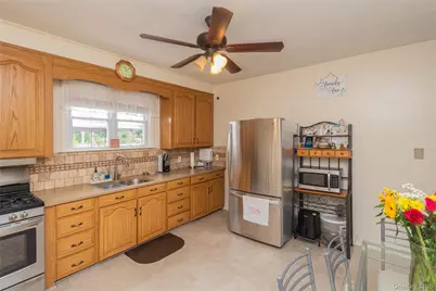 964 Pemart Avenue, Peekskill, NY 10566 - Photo 5