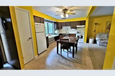 52 Medallion Road, Kiamesha Lake, NY 12751 - Photo 11