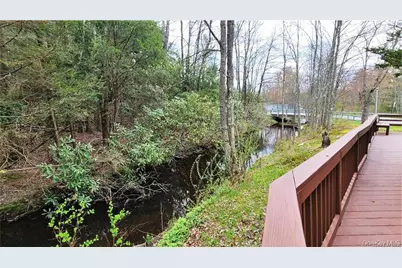 52 Medallion Road, Kiamesha Lake, NY 12751 - Photo 27
