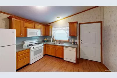 26 Daisy Drive, Port Jervis, NY 12771 - Photo 3