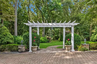 11 Danton Lane N, Lattingtown, NY 11560 - Photo 33