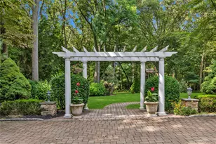 11 Danton Ln N, Lattingtown, NY 11560 - Photo 33