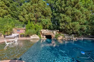 11 Danton Ln N, Lattingtown, NY 11560 - Photo 13