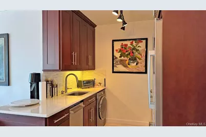 26910 Grand Central Parkway #31P, Floral Park, NY 11005 - Photo 5