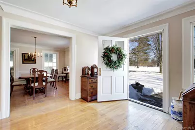 6 Emmet Place, Garden City, NY 11530 - Photo 3